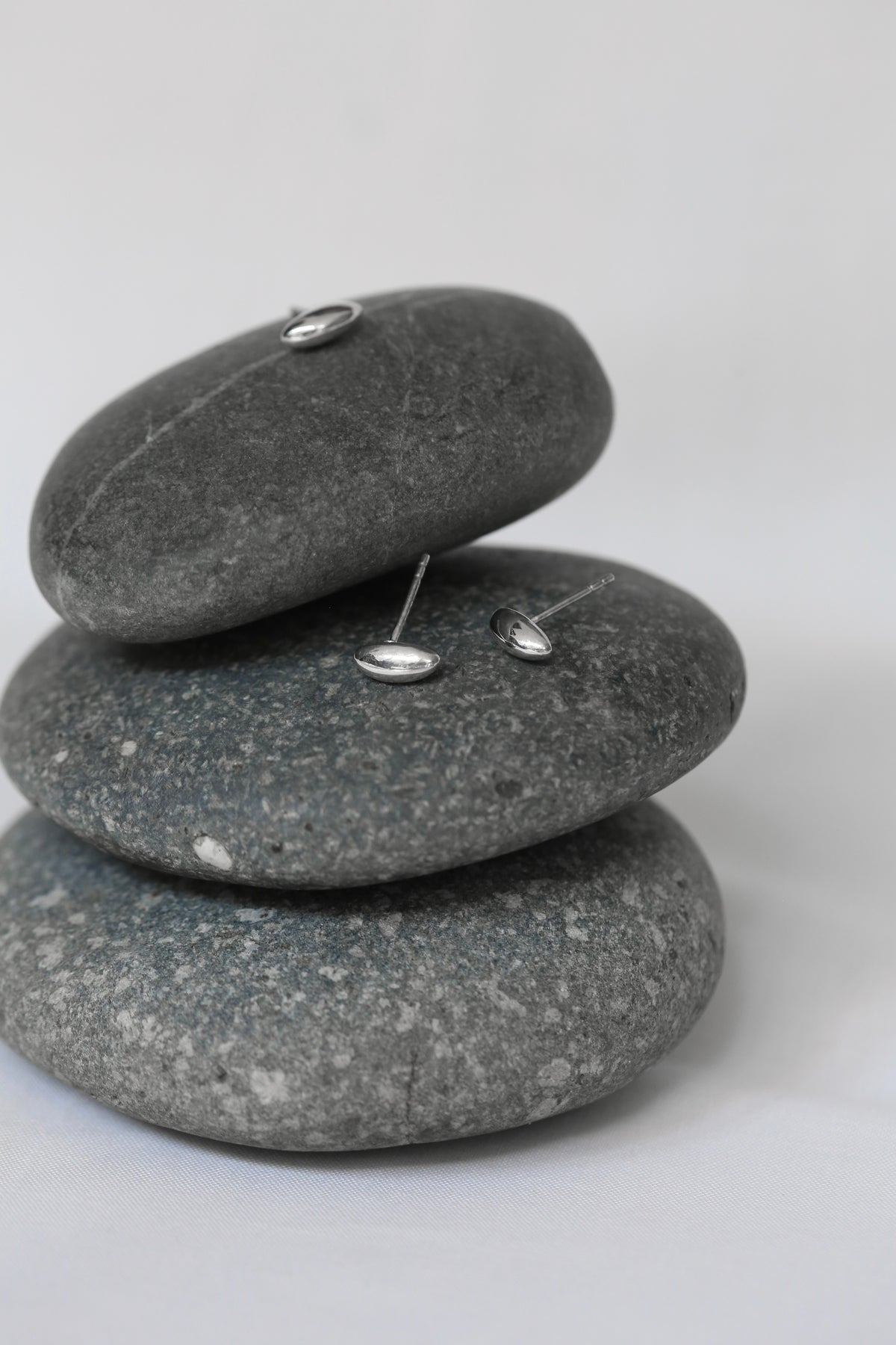 BATU Studs (L)